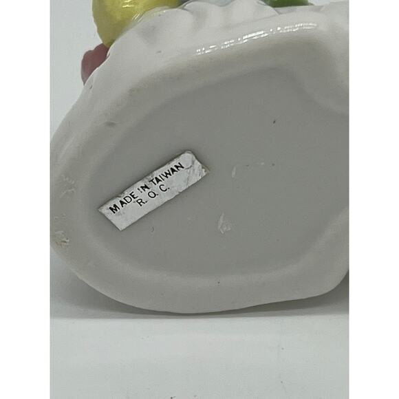 Vintage White Cat Porcelain Pin Cushion Multicolor Pastel Flowers Made in Taiwan - Picture 7 of 8